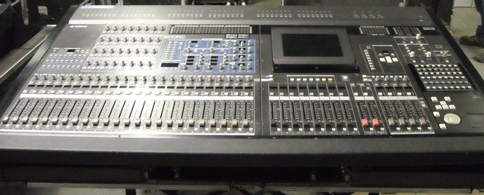 Mesa de sonido profesional segunda mano, Equipos de mezclas de directo  Yamaha PM5D RH - LBL Actions